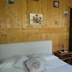 Le Joli Rosier