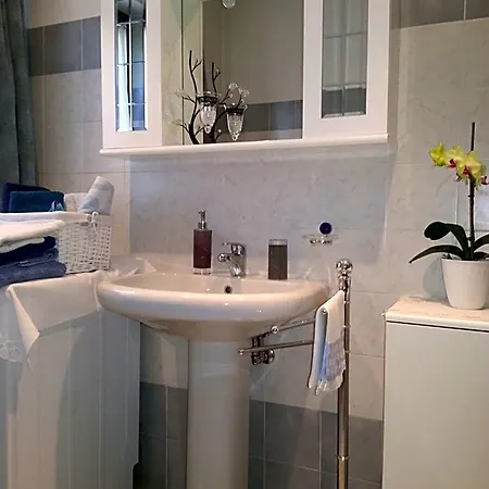 Bed & Breakfast Le Joli Rosier Nus
