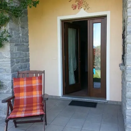 Le Joli Rosier Bed & Breakfast *
