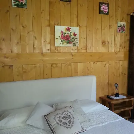 Le Joli Rosier