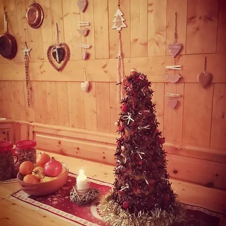 Oda ve Kahvaltı Le Joli Rosier 3*